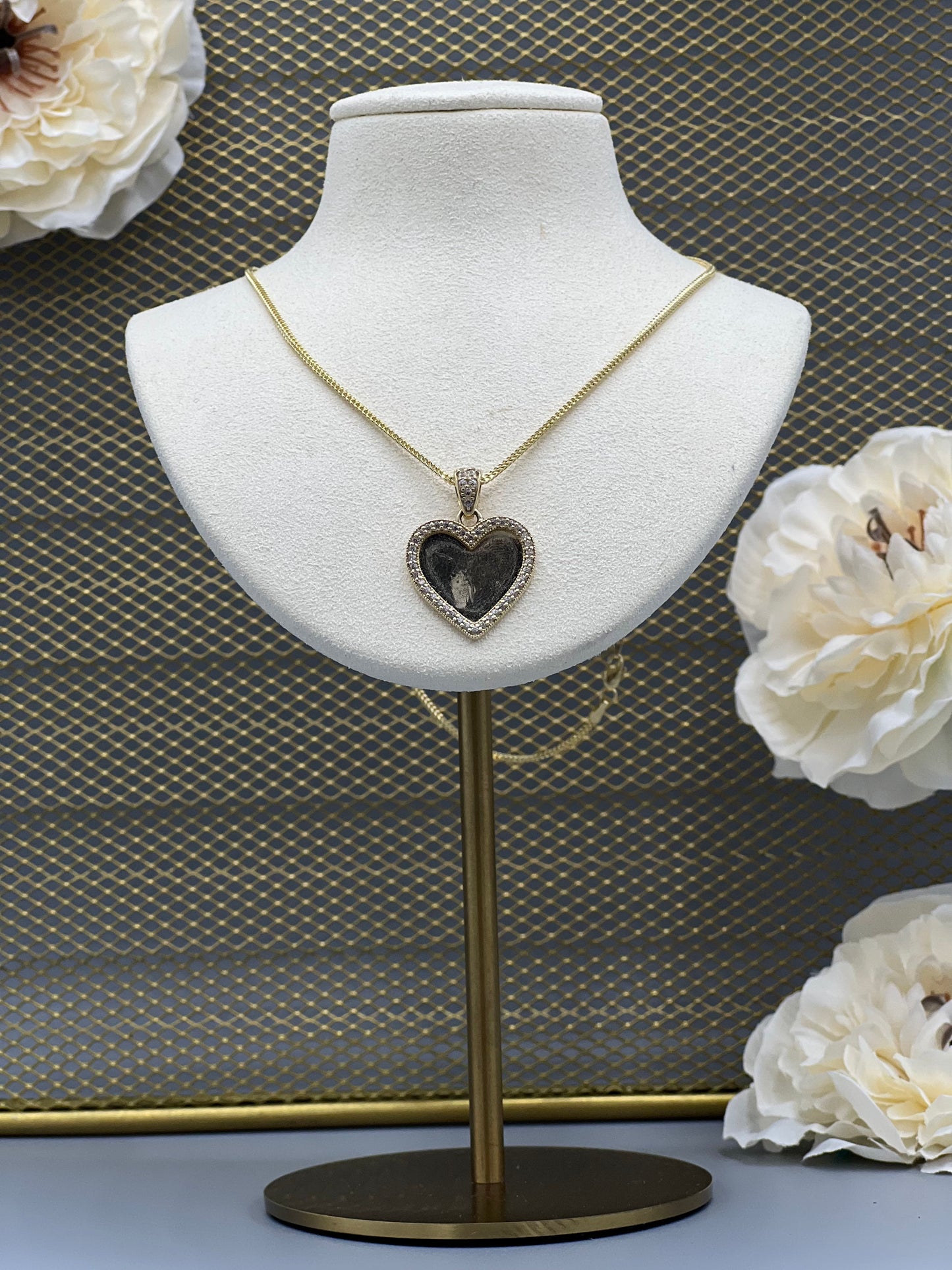 14K Small Heart Picture pendant With Franco Chain by GDO