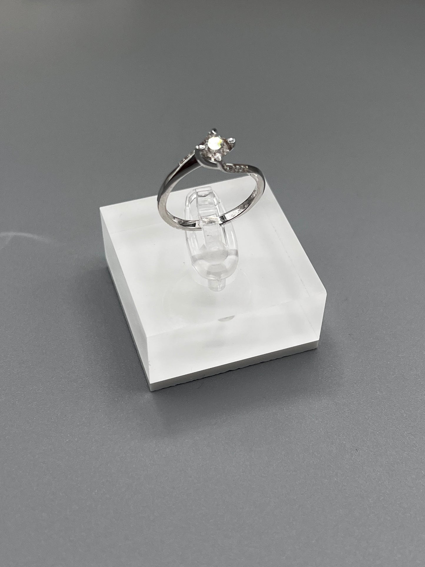 14K White Gold VVS Diamond 💎 Engagement Ring by GDO