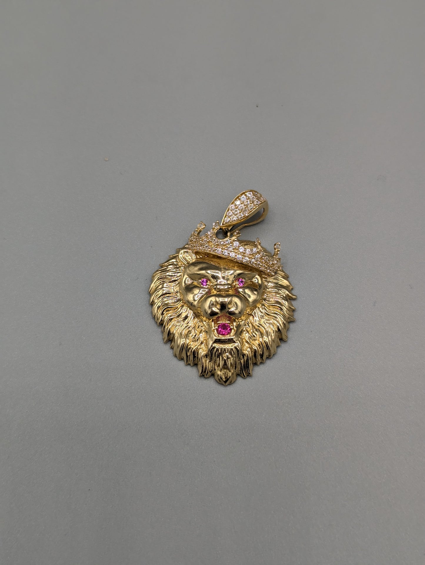 14k King Lion pendant