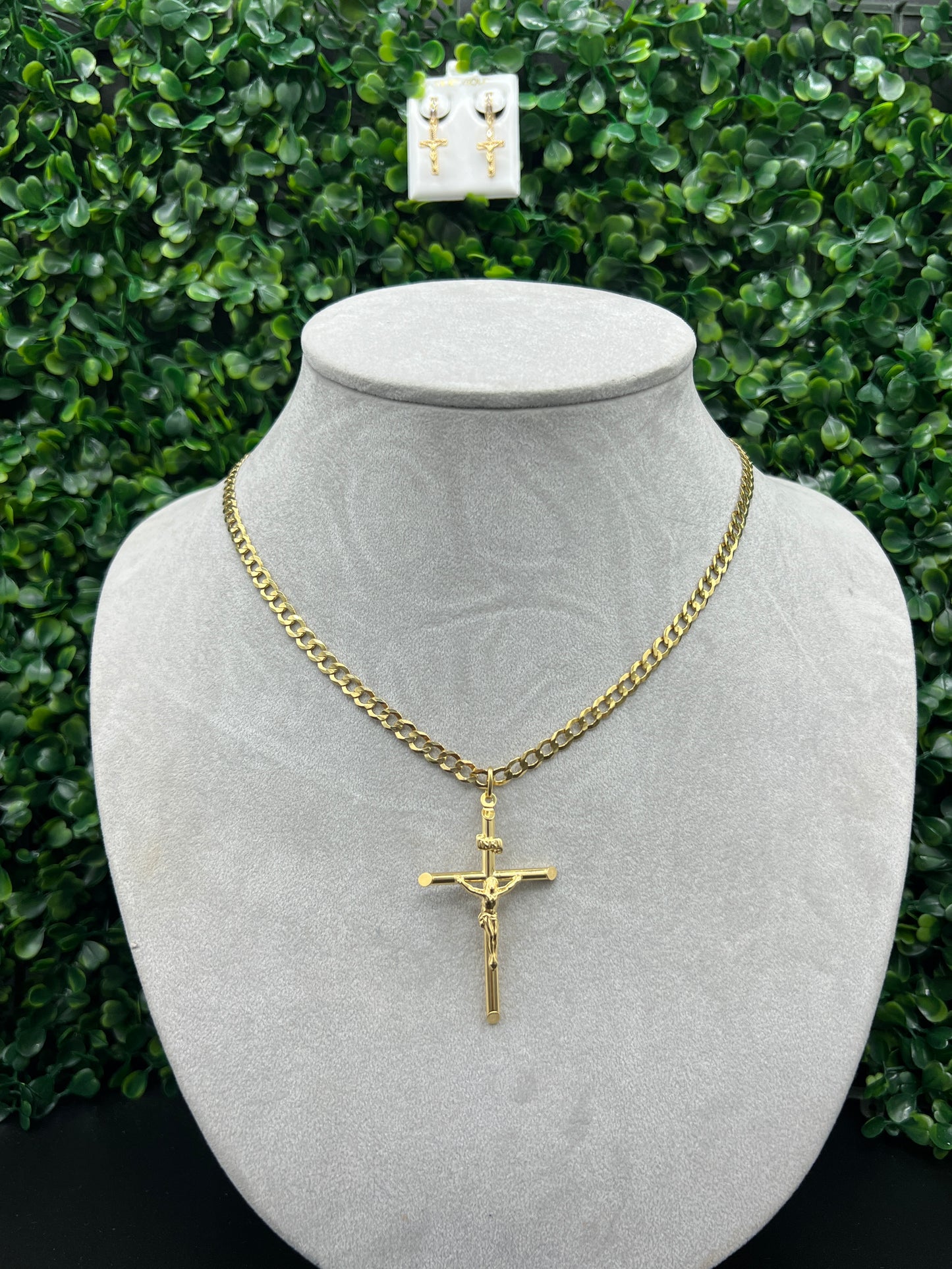 14K Cross Pendant With Cuban Chain by GDO